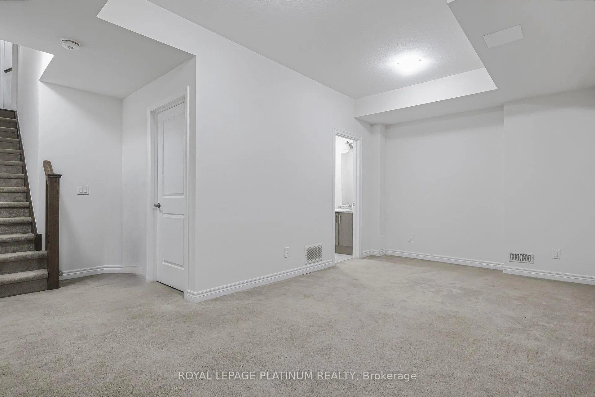 Photo 24 of 96 Reistwood Drive, Kitchener — HOMEH