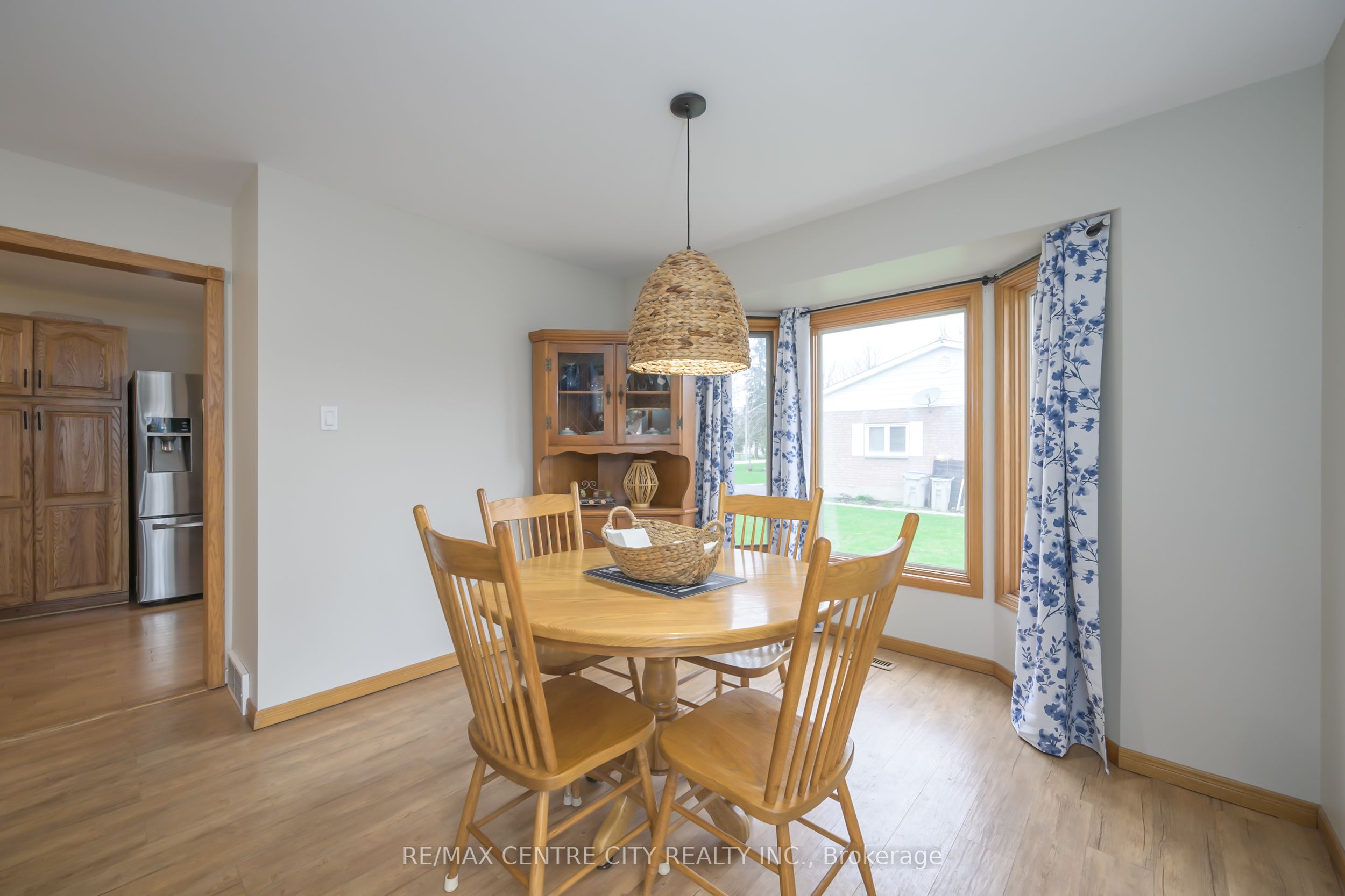Photo 8 of 116 Huron Avenue, Middlesex Centre, Komoka — HOMEH