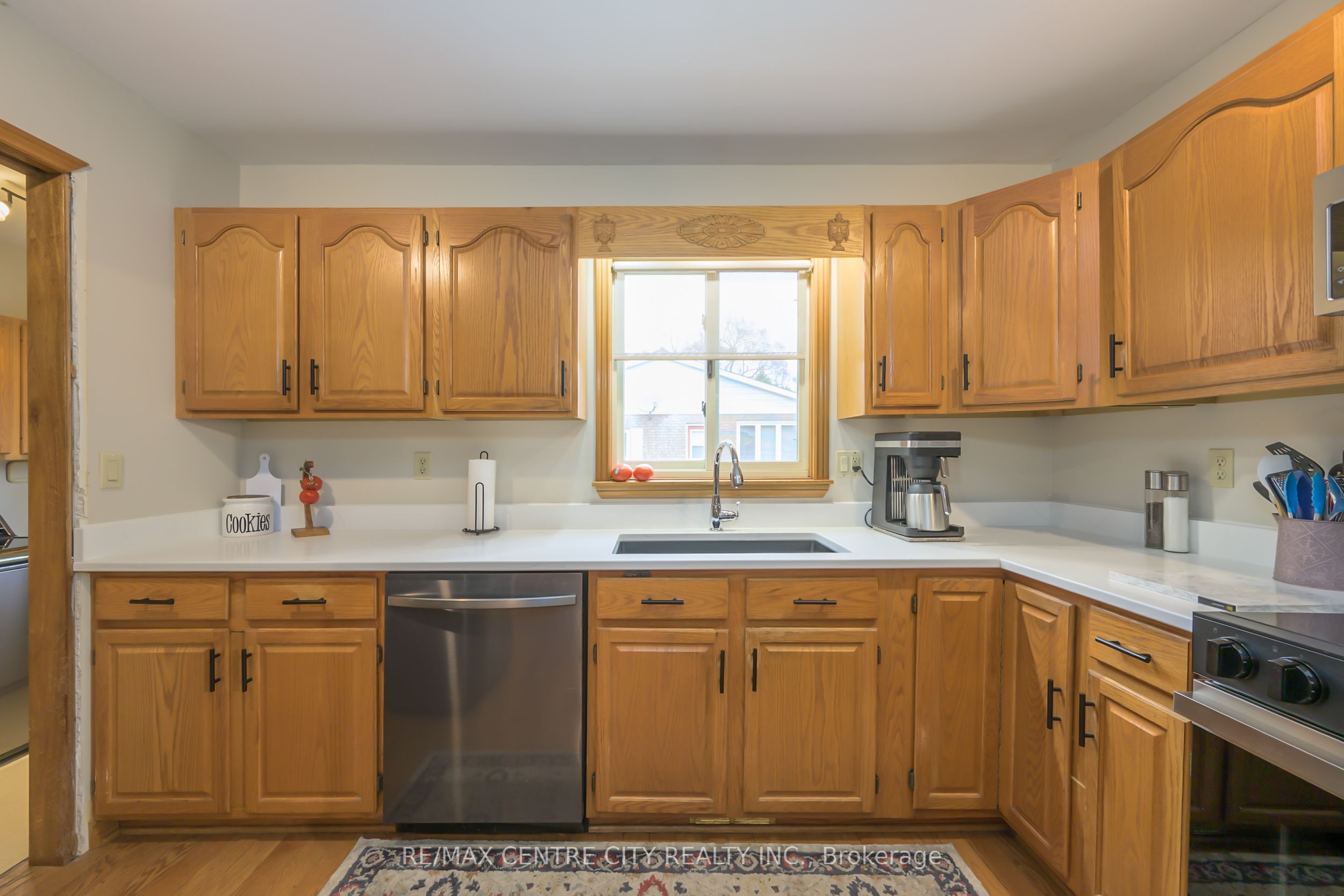 Photo 10 of 116 Huron Avenue, Middlesex Centre, Komoka — HOMEH
