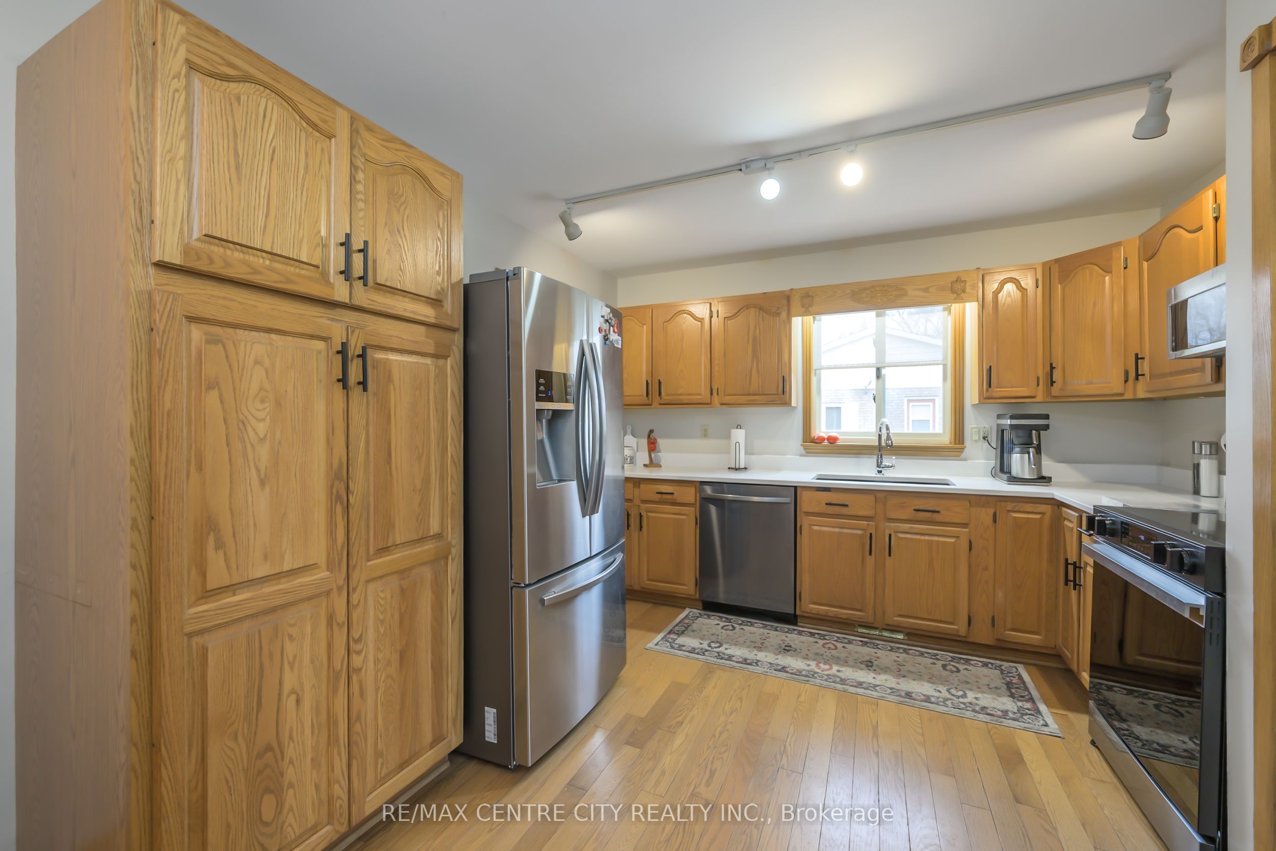Photo 9 of 116 Huron Avenue, Middlesex Centre, Komoka — HOMEH