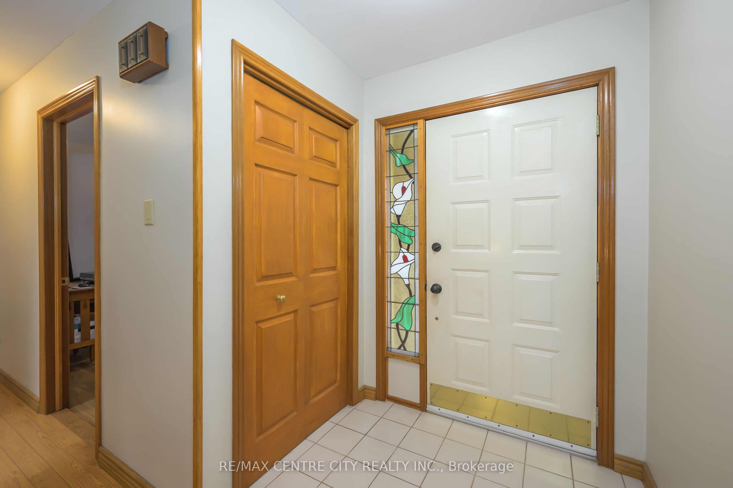 Photo 4 of 116 Huron Avenue, Middlesex Centre, Komoka — HOMEH