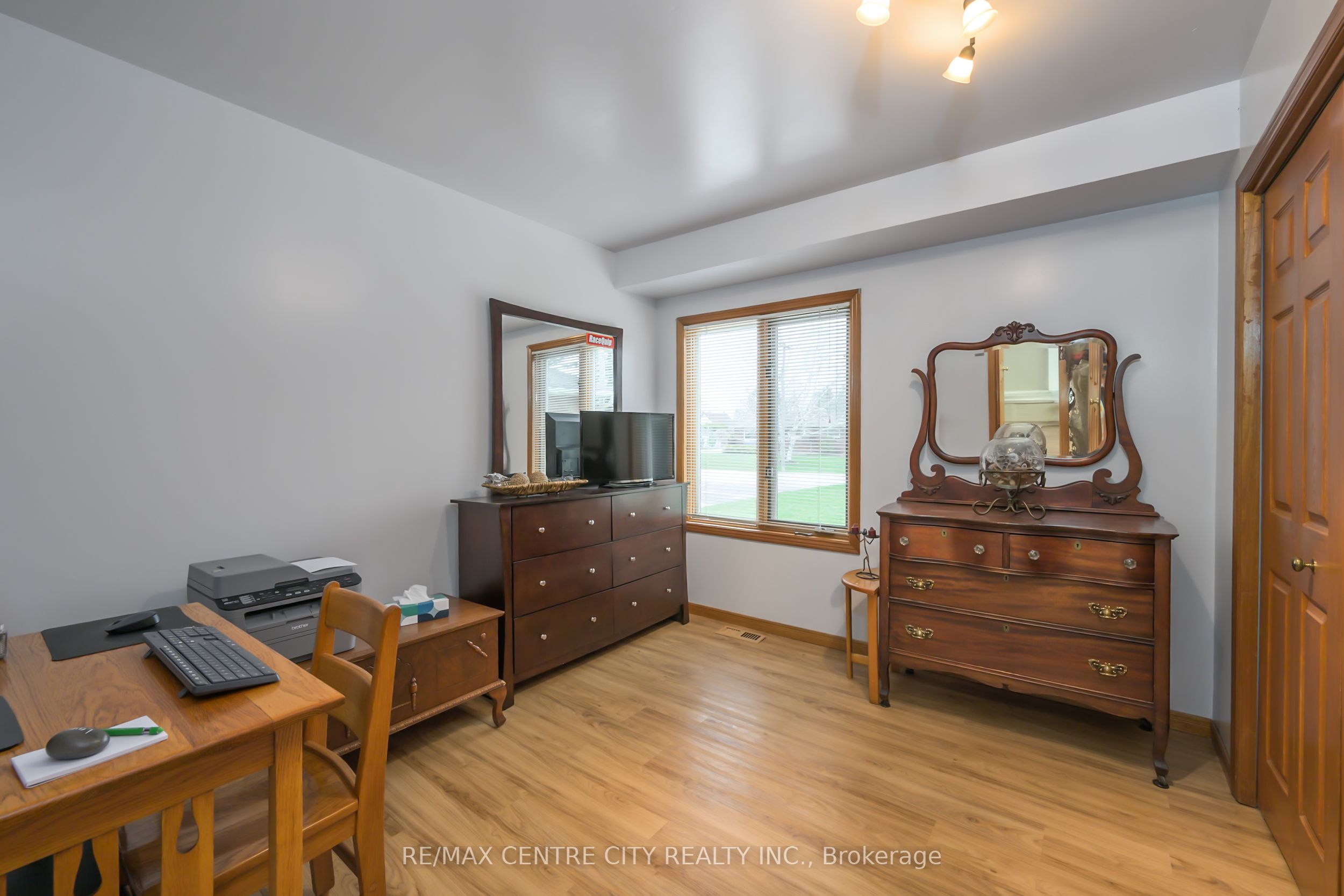 Photo 18 of 116 Huron Avenue, Middlesex Centre, Komoka — HOMEH