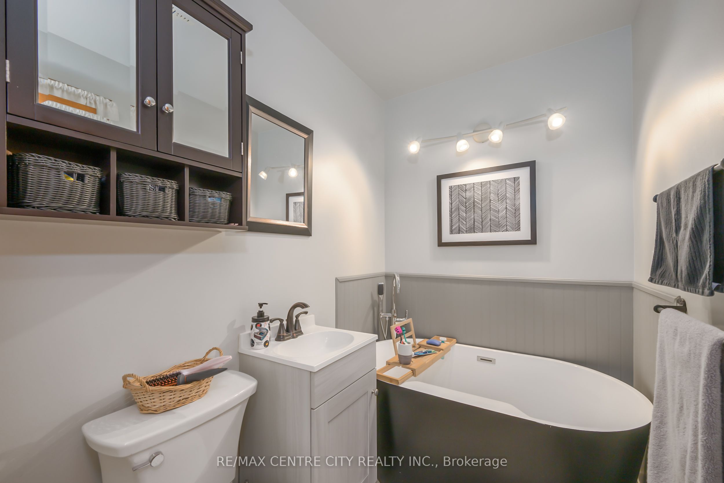 Photo 16 of 116 Huron Avenue, Middlesex Centre, Komoka — HOMEH