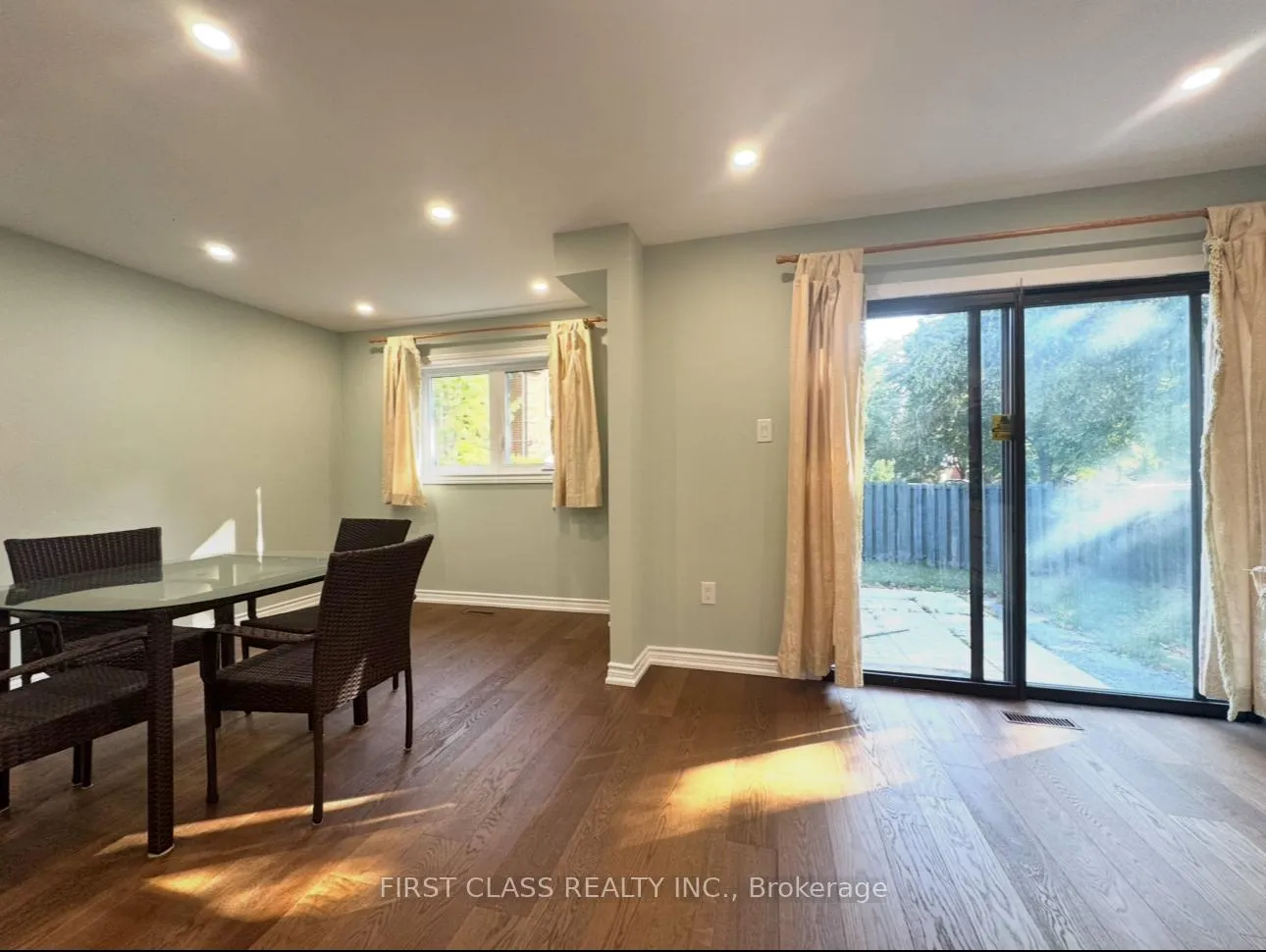 Photo 3 of Unit 2nd & 3rd B, 11 Markville Road, Markham, Markville — HOMEH
