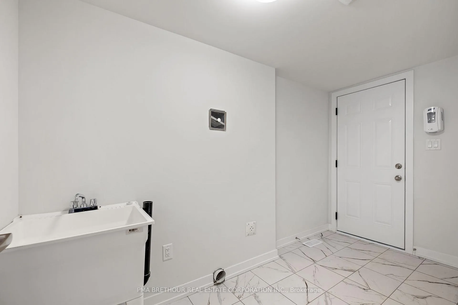 Photo 10 of 111 Cornell Rouge Boulevard, Markham, Cornell — HOMEH