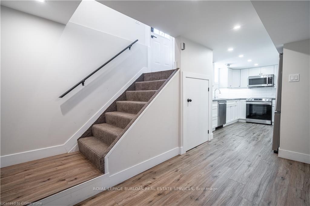 Photo 4 of Unit Lower, 42 East 41st Street, Hamilton, Sunninghill — HOMEH