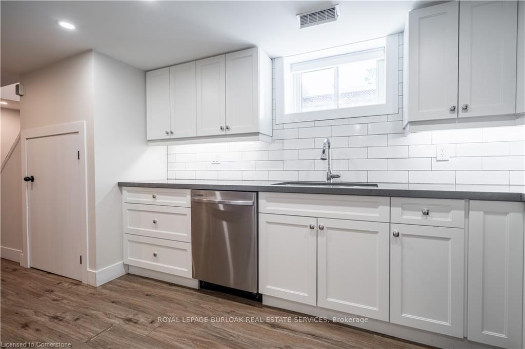 Photo 6 of Unit Lower, 42 East 41st Street, Hamilton, Sunninghill — HOMEH