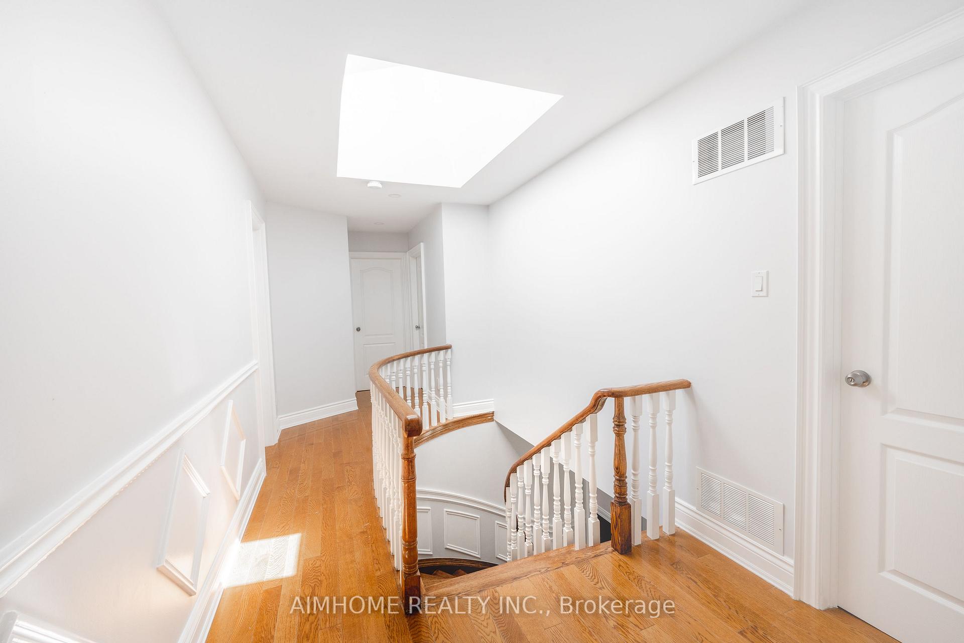 Photo 9 of 9 Jill Court, Markham, Markham Village — HOMEH