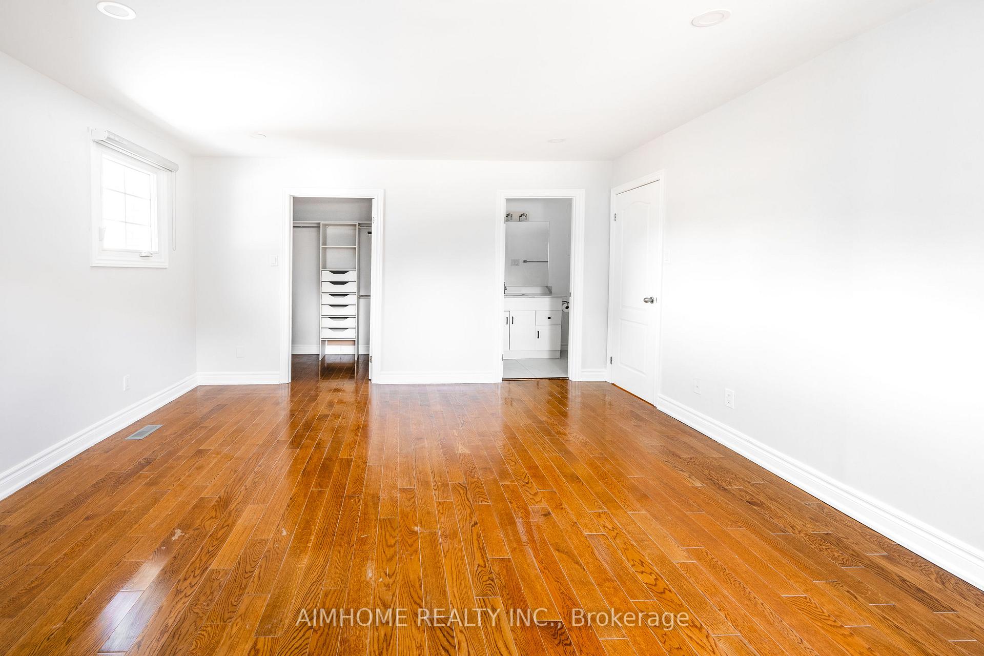 Photo 10 of 9 Jill Court, Markham, Markham Village — HOMEH