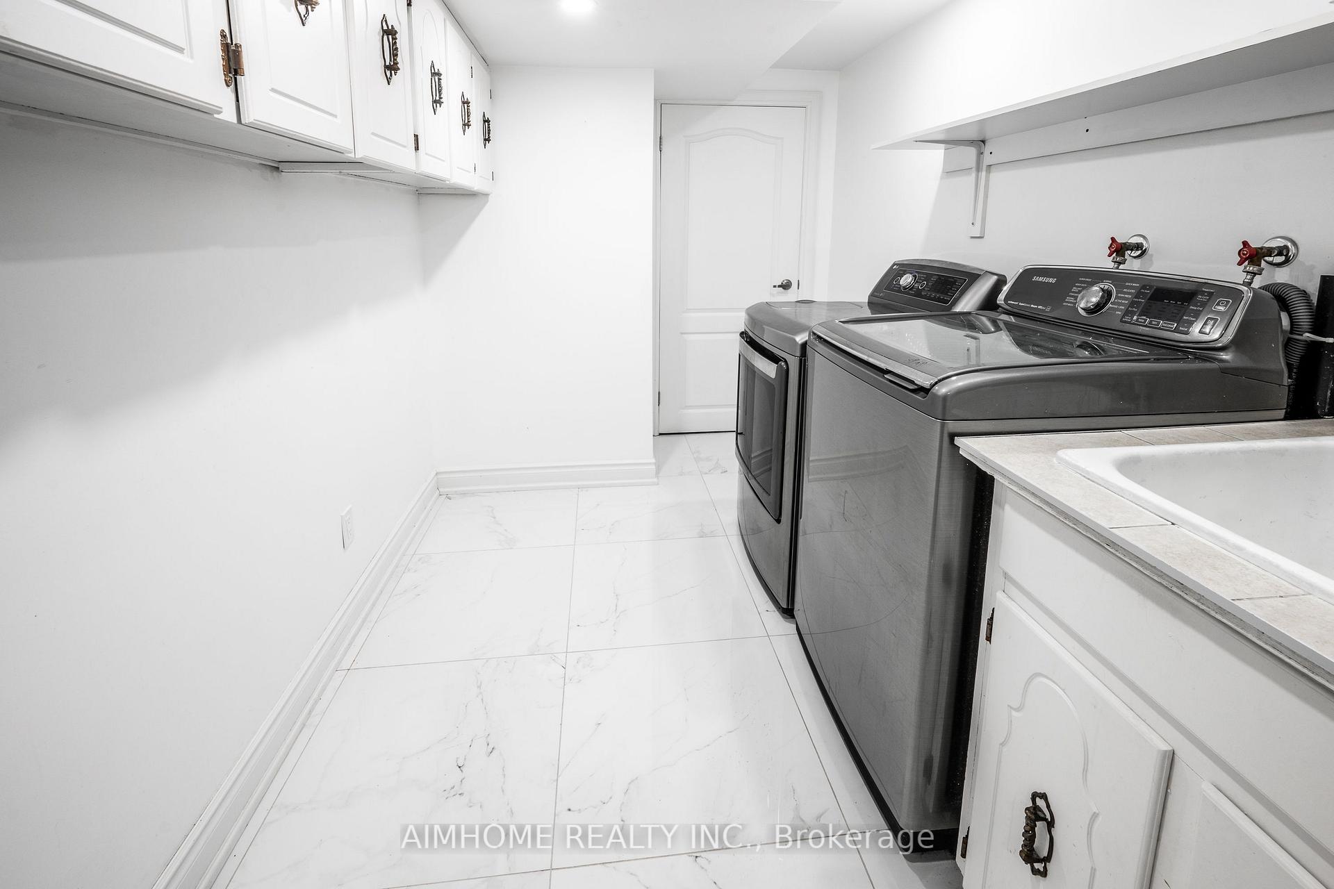 Photo 15 of 9 Jill Court, Markham, Markham Village — HOMEH