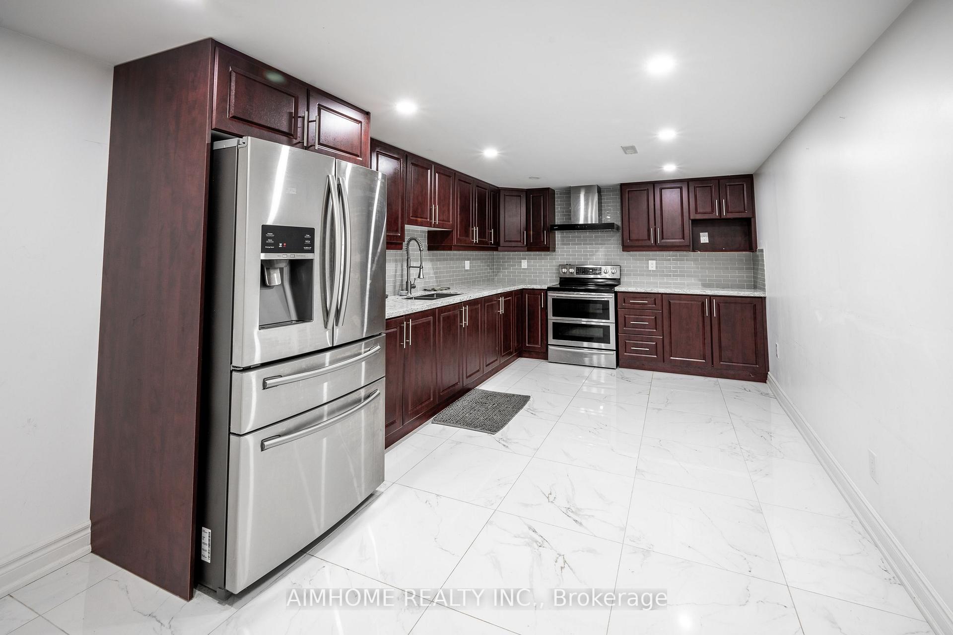 Photo 16 of 9 Jill Court, Markham, Markham Village — HOMEH