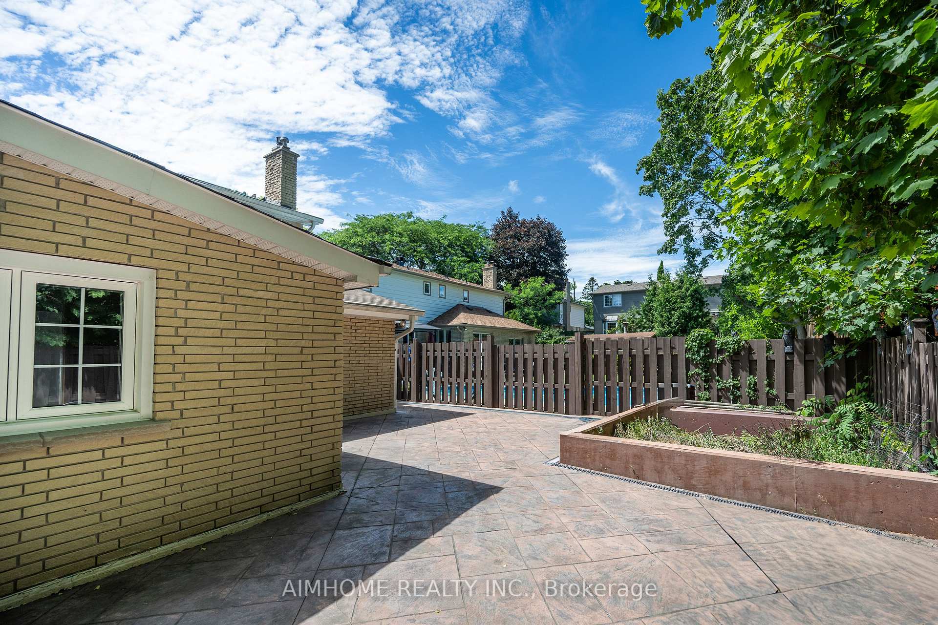 Photo 25 of 9 Jill Court, Markham, Markham Village — HOMEH