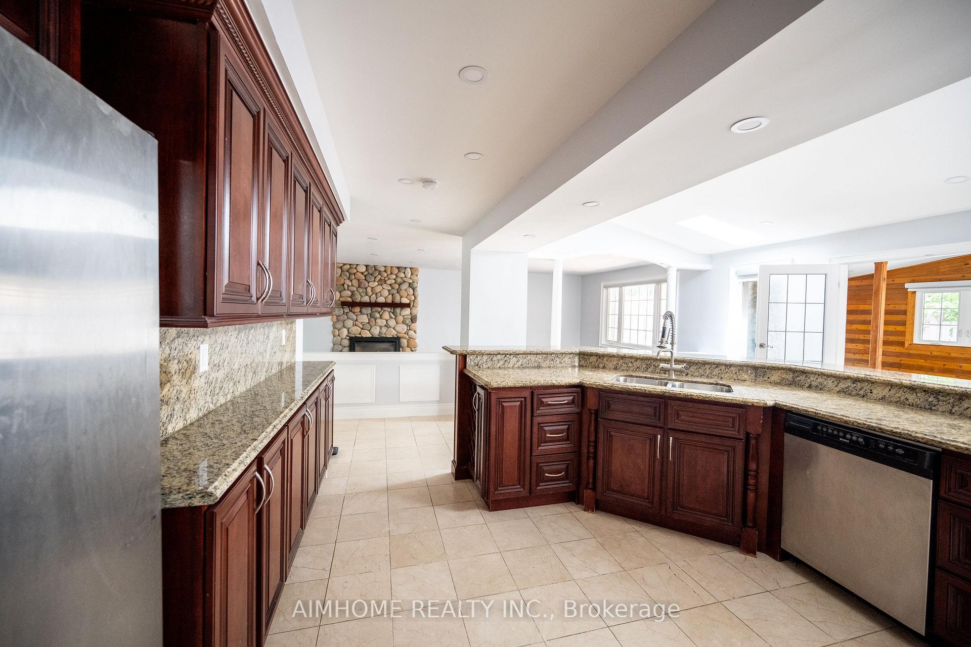 Photo 32 of 9 Jill Court, Markham, Markham Village — HOMEH