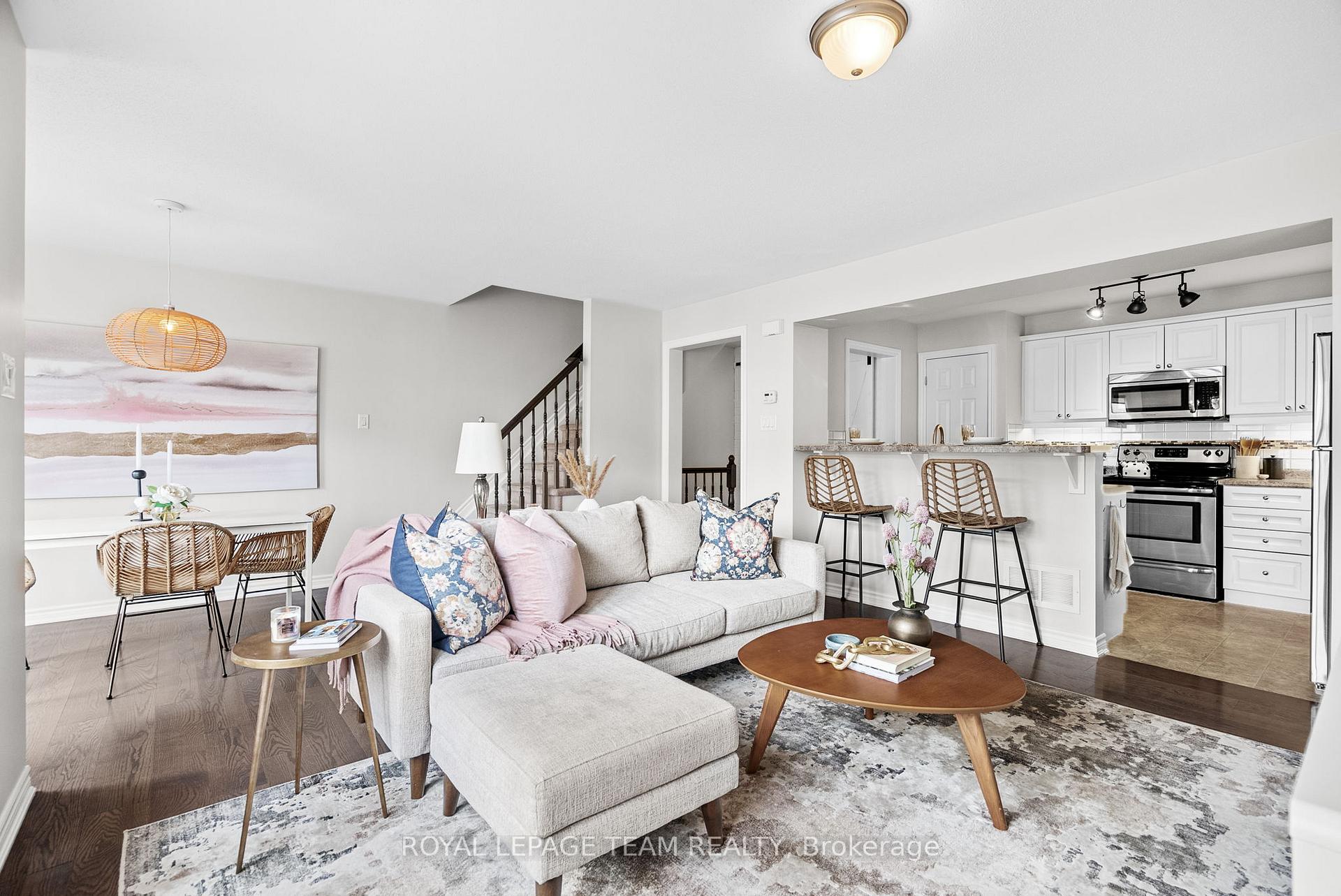 Photo 15 of 601 Meadowcreek Circle, Ottawa, Kanata - Emerald Meadows/Trailwest — HOMEH
