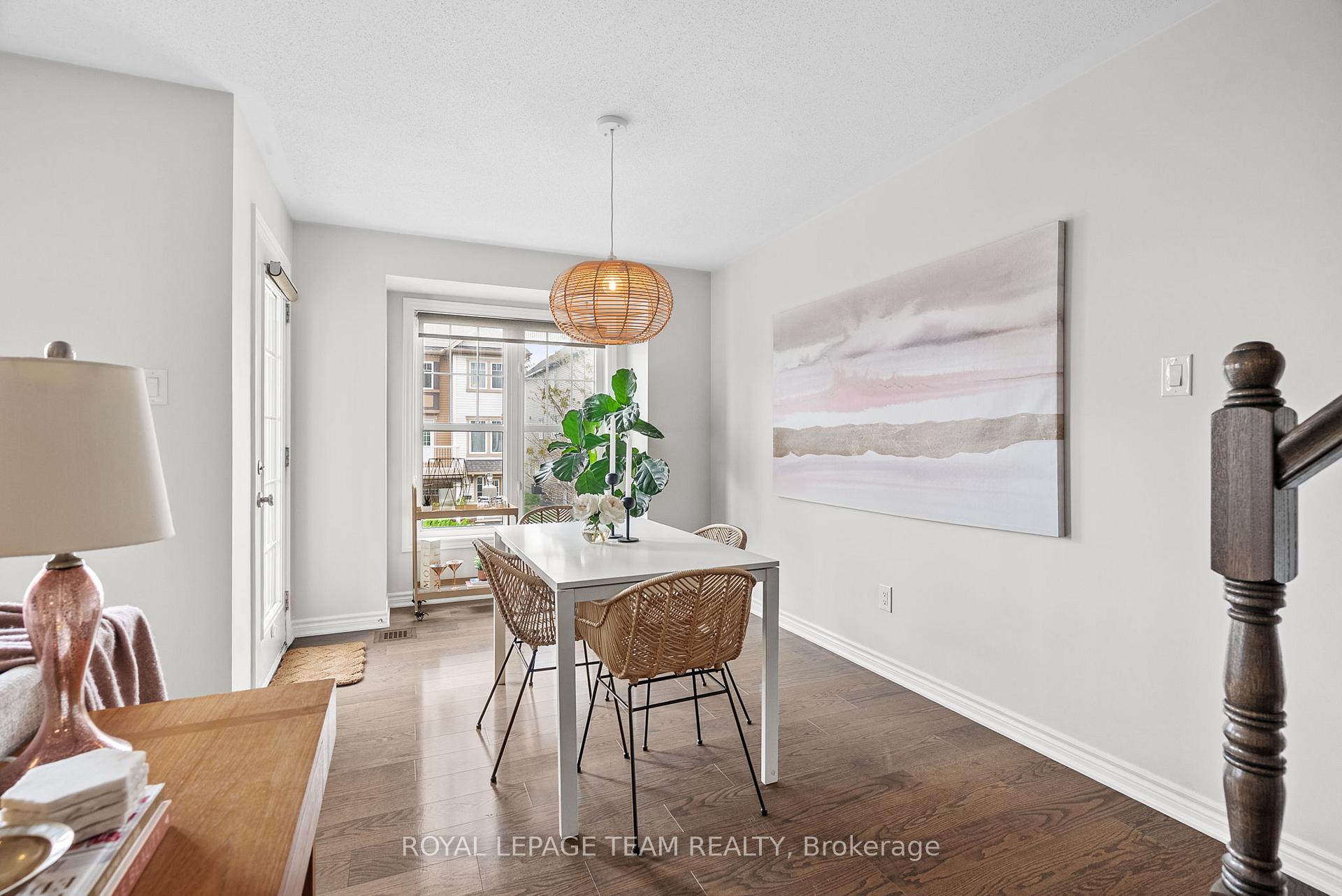 Photo 20 of 601 Meadowcreek Circle, Ottawa, Kanata - Emerald Meadows/Trailwest — HOMEH