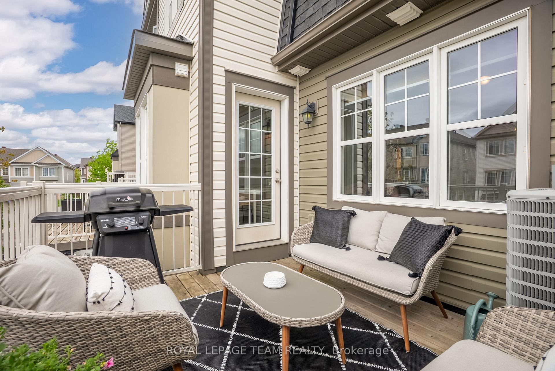 Photo 22 of 601 Meadowcreek Circle, Ottawa, Kanata - Emerald Meadows/Trailwest — HOMEH