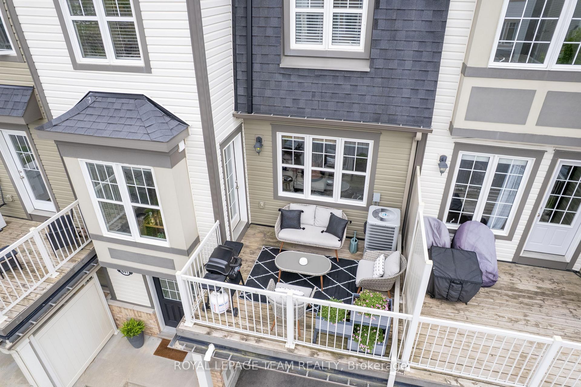 Photo 24 of 601 Meadowcreek Circle, Ottawa, Kanata - Emerald Meadows/Trailwest — HOMEH