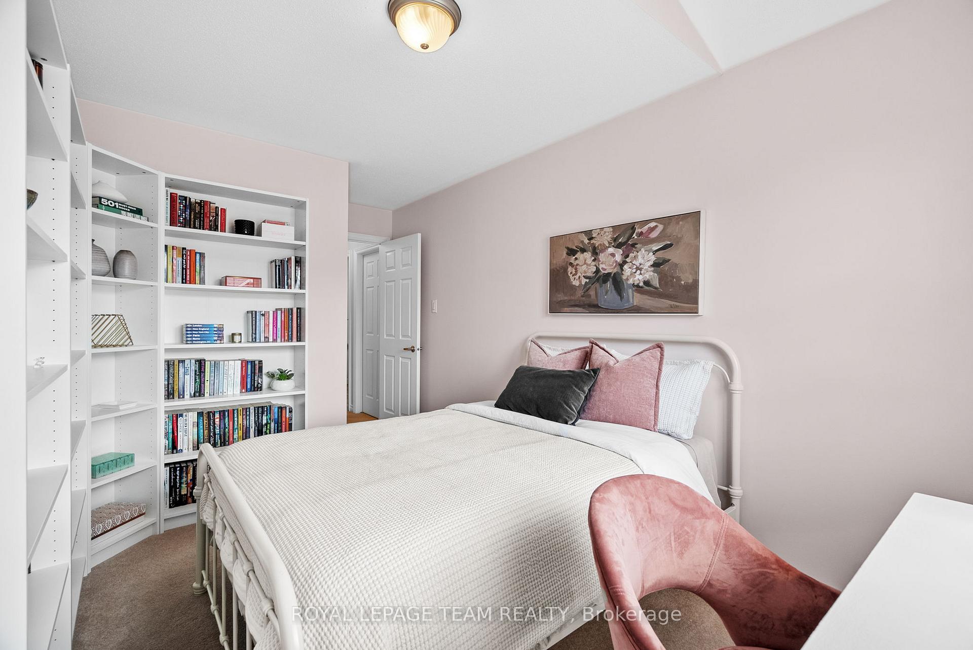 Photo 32 of 601 Meadowcreek Circle, Ottawa, Kanata - Emerald Meadows/Trailwest — HOMEH