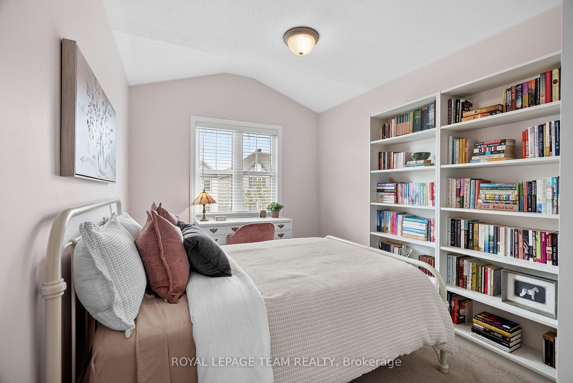 Photo 33 of 601 Meadowcreek Circle, Ottawa, Kanata - Emerald Meadows/Trailwest — HOMEH