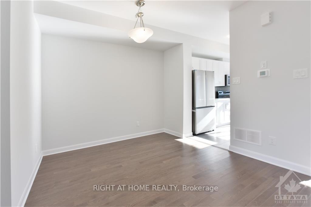 Photo 4 of 505 Winterset Road, Ottawa, Kanata - Kanata Lakes/Heritage Hills — HOMEH