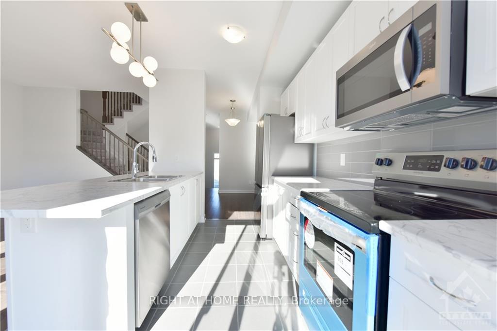 Photo 8 of 505 Winterset Road, Ottawa, Kanata - Kanata Lakes/Heritage Hills — HOMEH