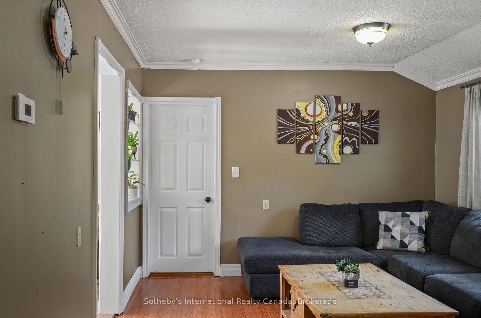 Photo 2 of 116 Ninth Street, Midland — HOMEH