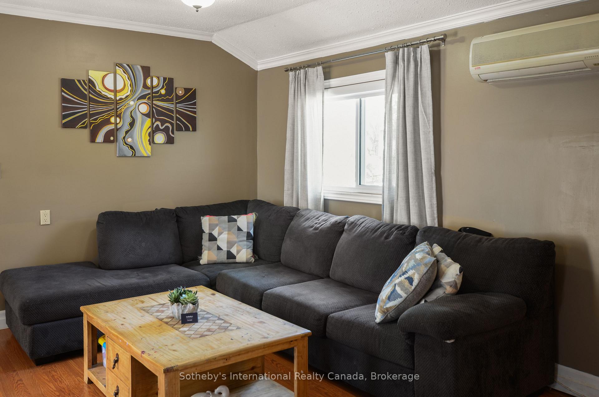 Photo 3 of 116 Ninth Street, Midland — HOMEH