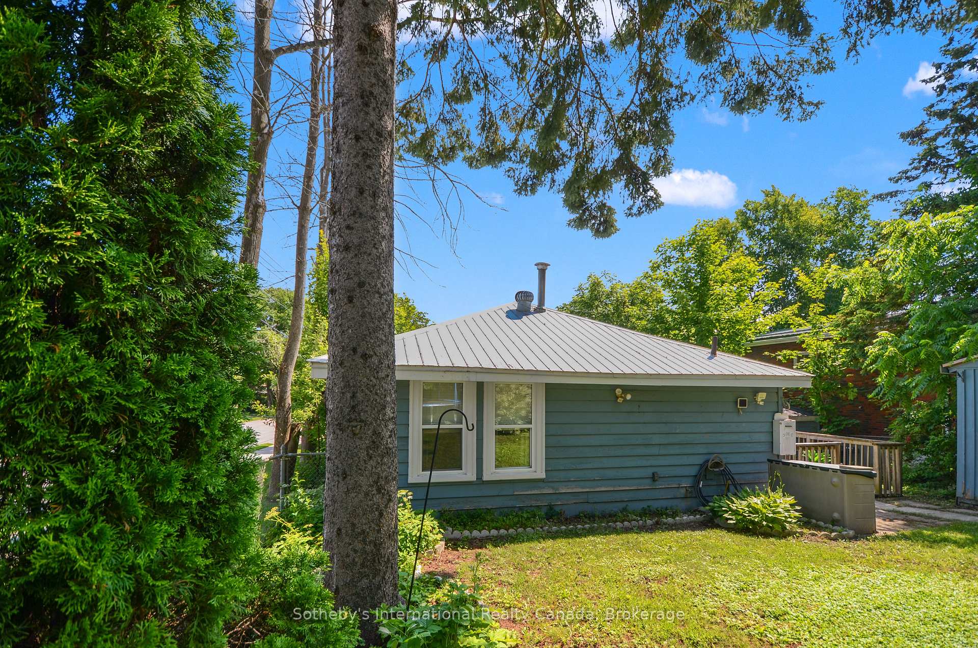 Photo 26 of 116 Ninth Street, Midland — HOMEH