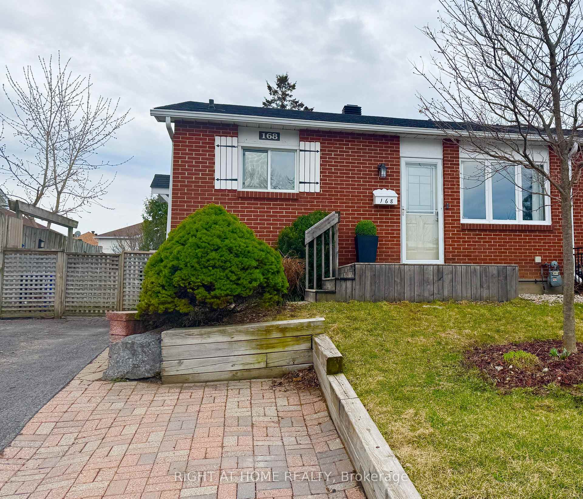 Photo 2 of 168 Glamorgan Drive, Ottawa, Kanata - Glencairn/Hazeldean — HOMEH