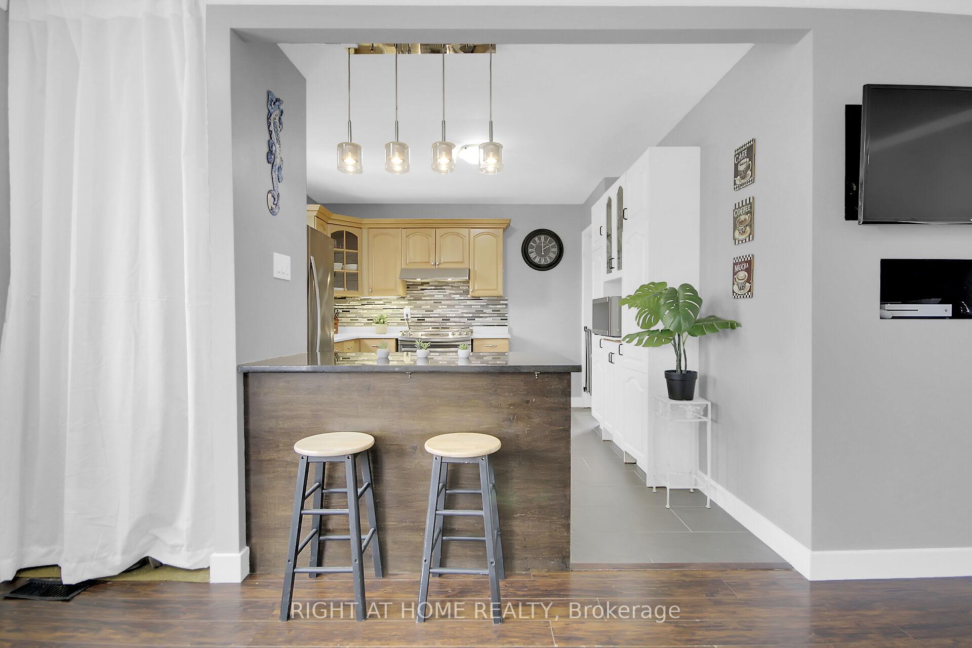 Photo 10 of 168 Glamorgan Drive, Ottawa, Kanata - Glencairn/Hazeldean — HOMEH