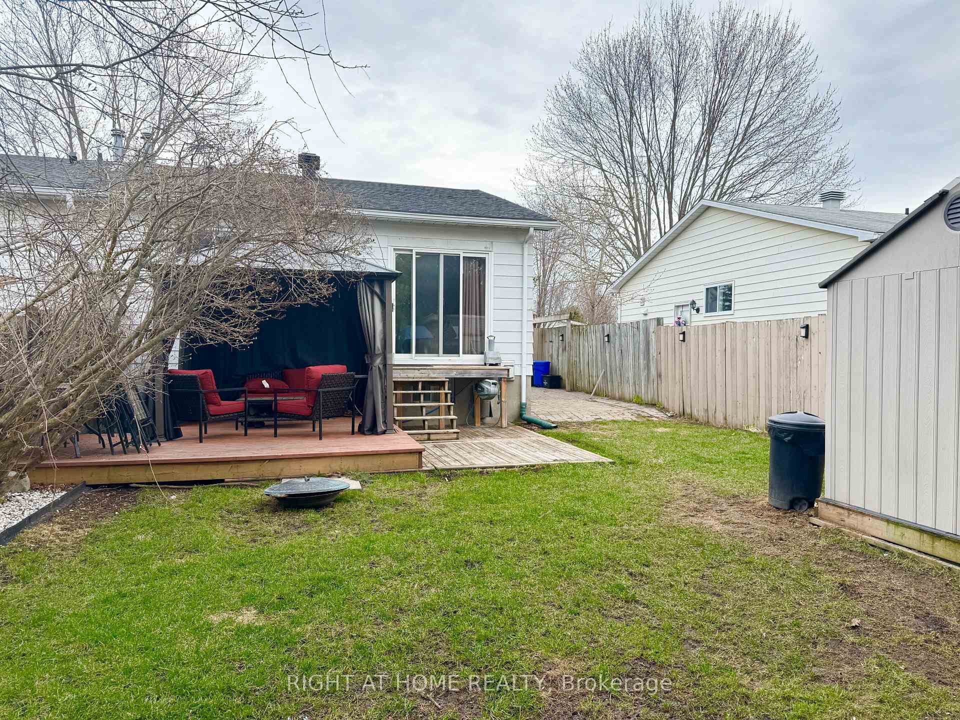 Photo 33 of 168 Glamorgan Drive, Ottawa, Kanata - Glencairn/Hazeldean — HOMEH