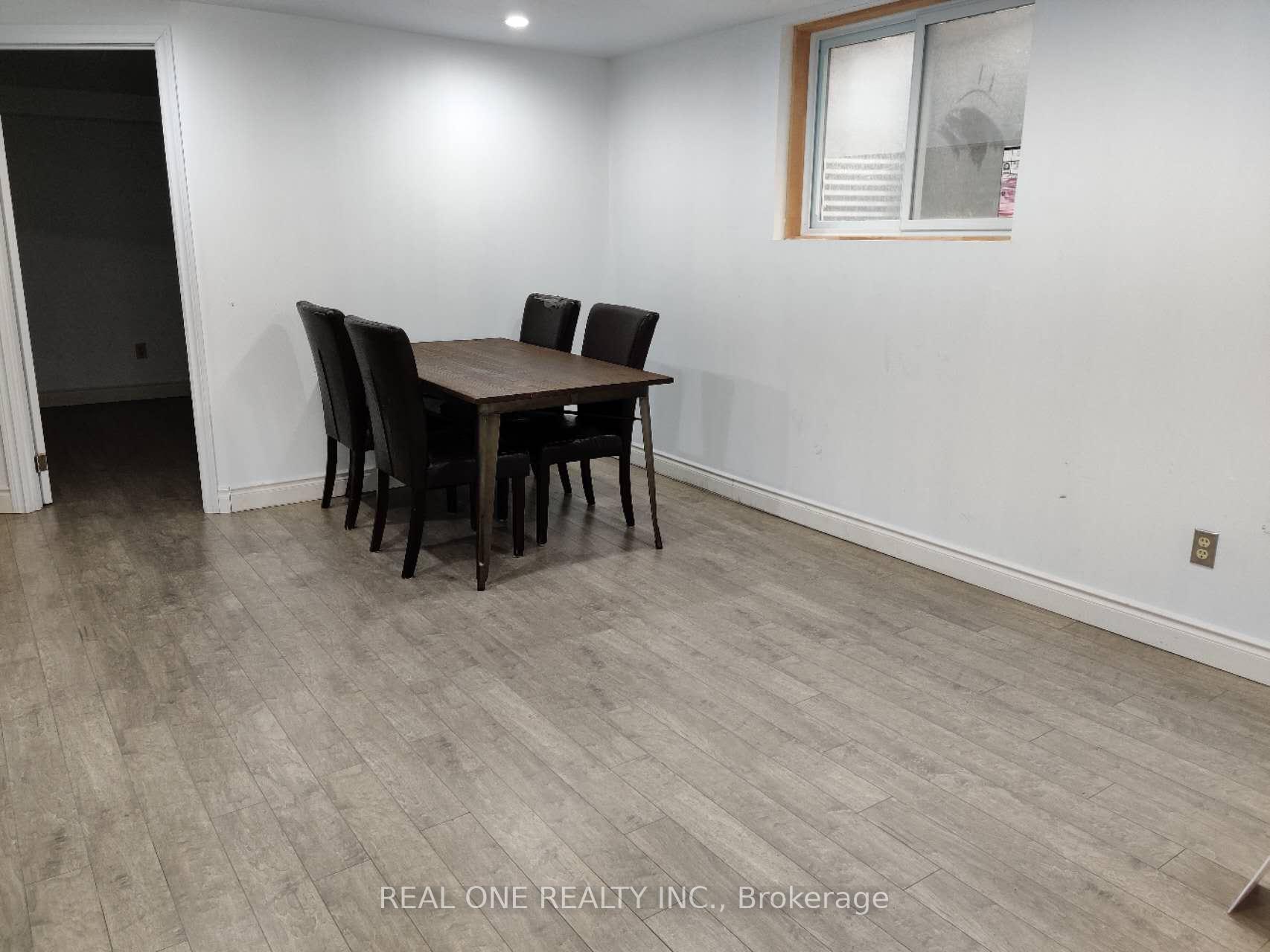 Photo 5 of Unit Basemt, 14 Liebeck Crescent, Markham, Unionville — HOMEH