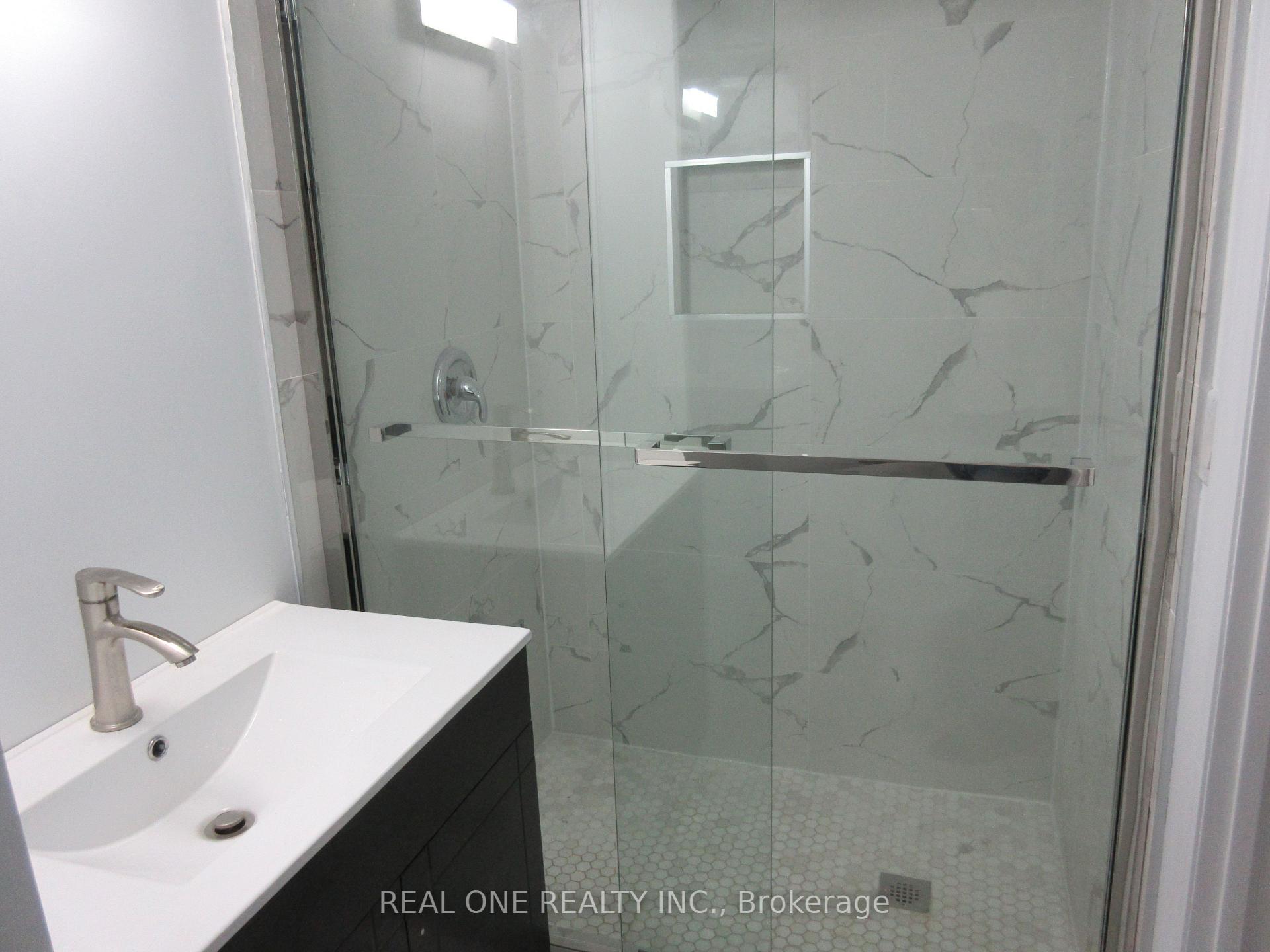 Photo 6 of Unit Basemt, 14 Liebeck Crescent, Markham, Unionville — HOMEH