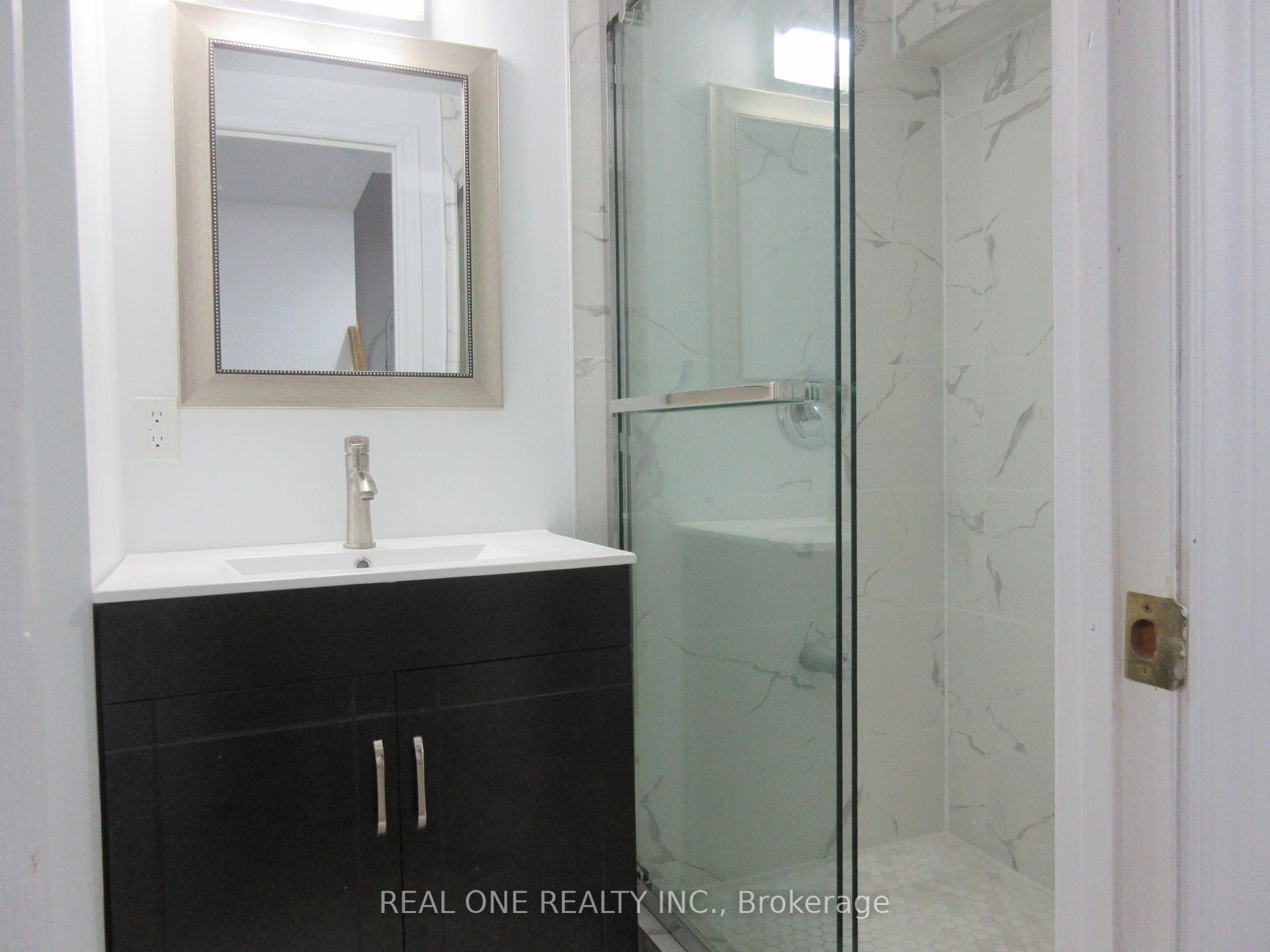 Photo 7 of Unit Basemt, 14 Liebeck Crescent, Markham, Unionville — HOMEH