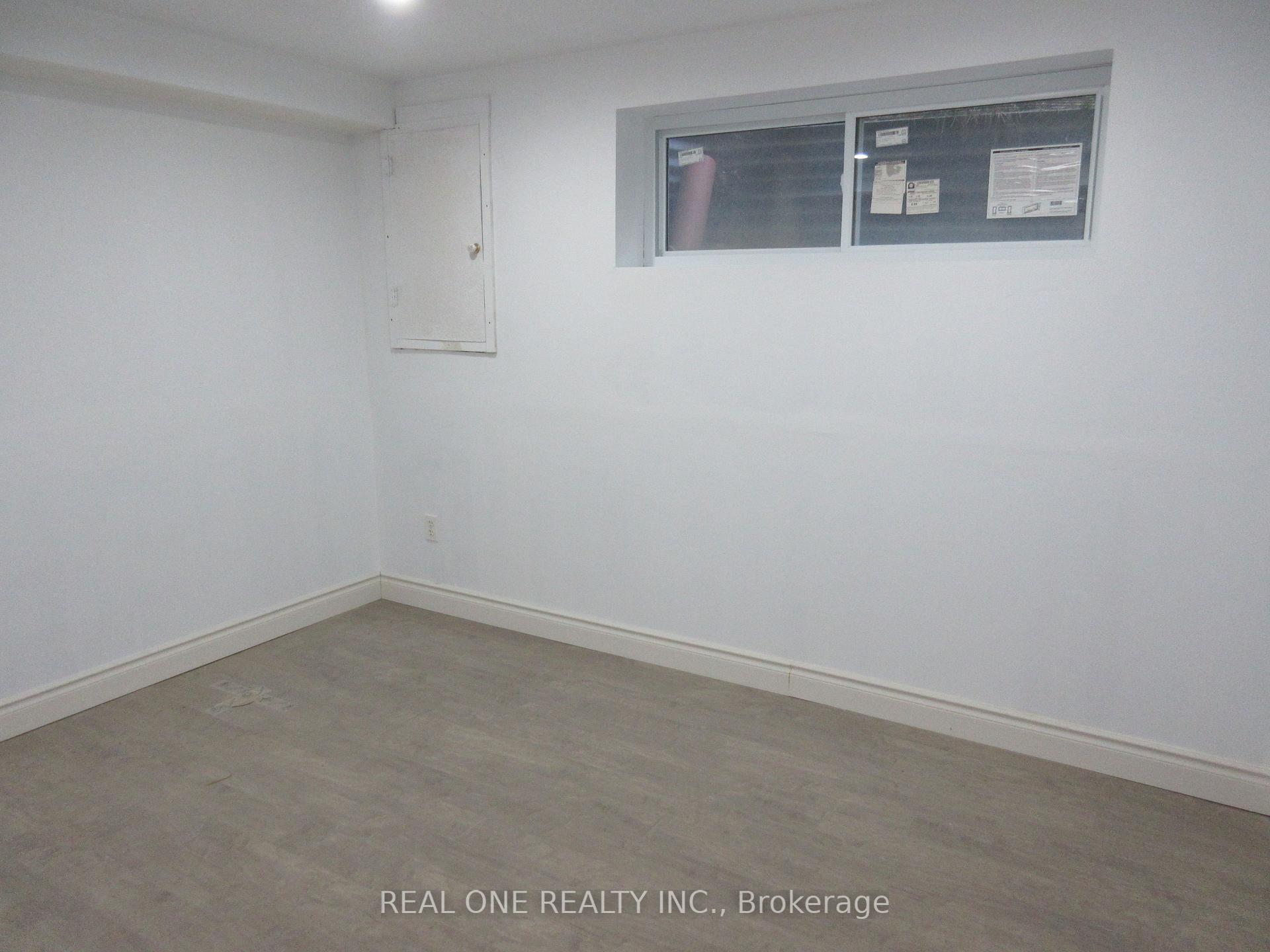 Photo 9 of Unit Basemt, 14 Liebeck Crescent, Markham, Unionville — HOMEH