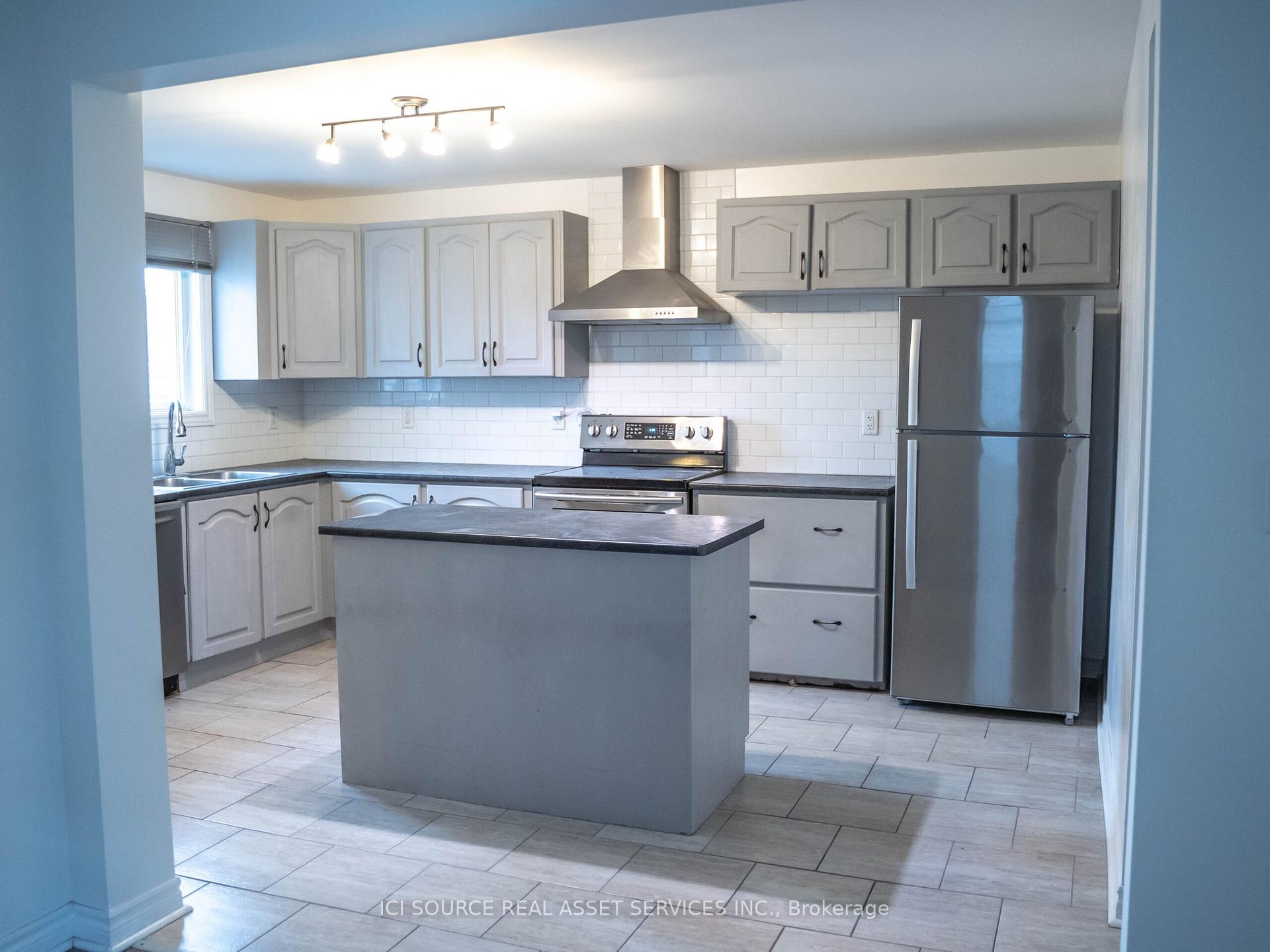 Photo 9 of 334 Fairfield Avenue, Hamilton, Homeside — HOMEH