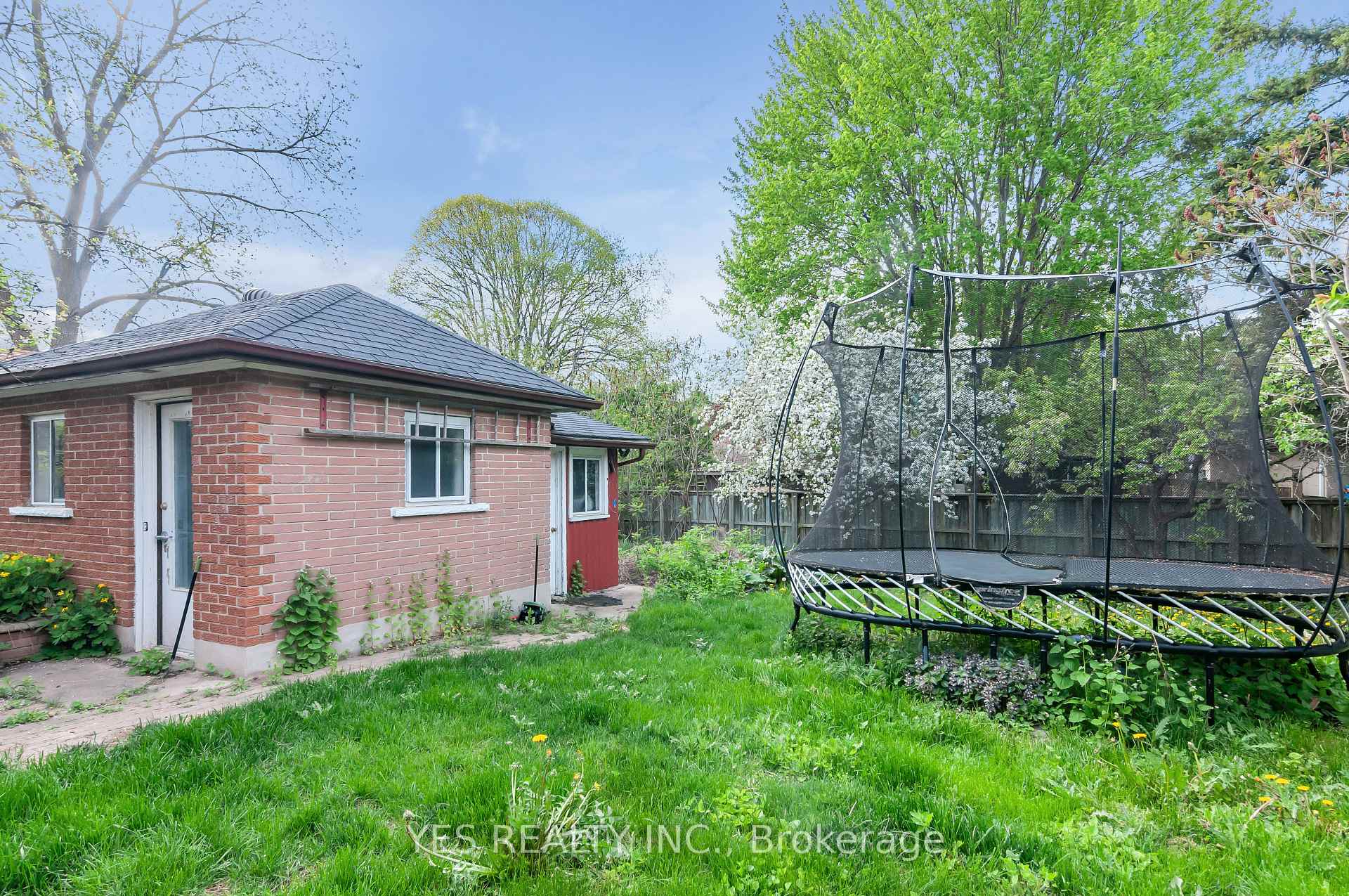 Photo 5 of 176 Kenneth Avenue, Kitchener, Stanley Park — HOMEH