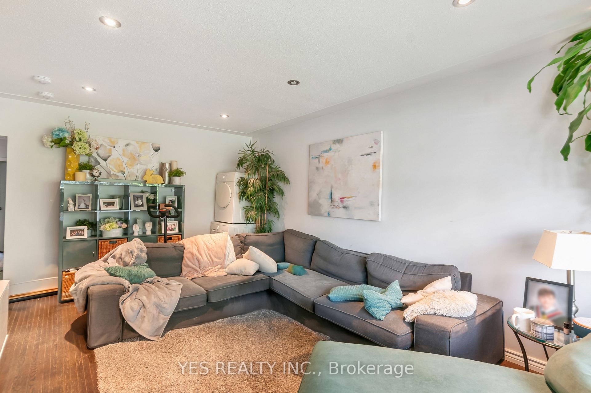 Photo 13 of 176 Kenneth Avenue, Kitchener, Stanley Park — HOMEH