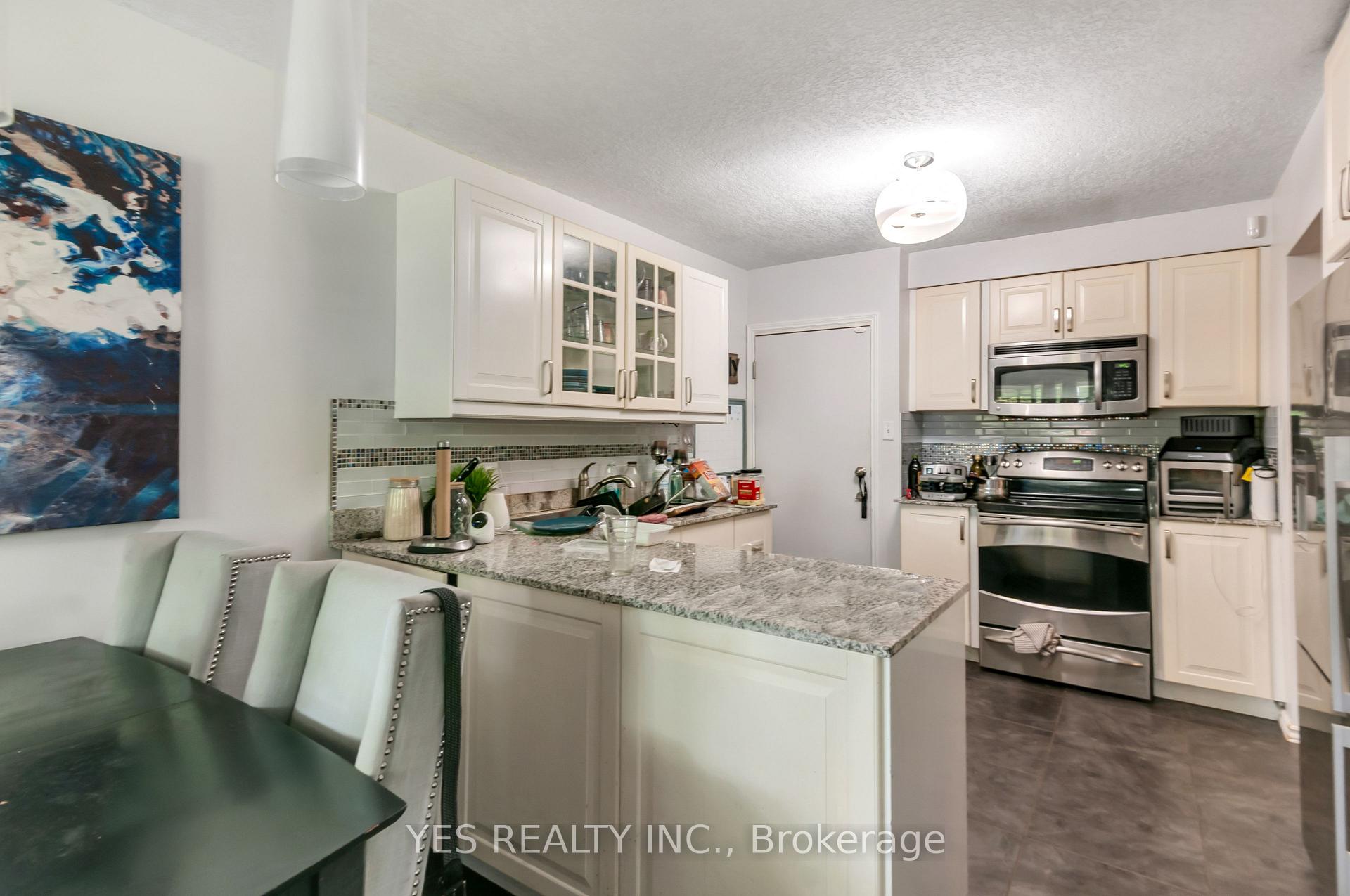 Photo 18 of 176 Kenneth Avenue, Kitchener, Stanley Park — HOMEH