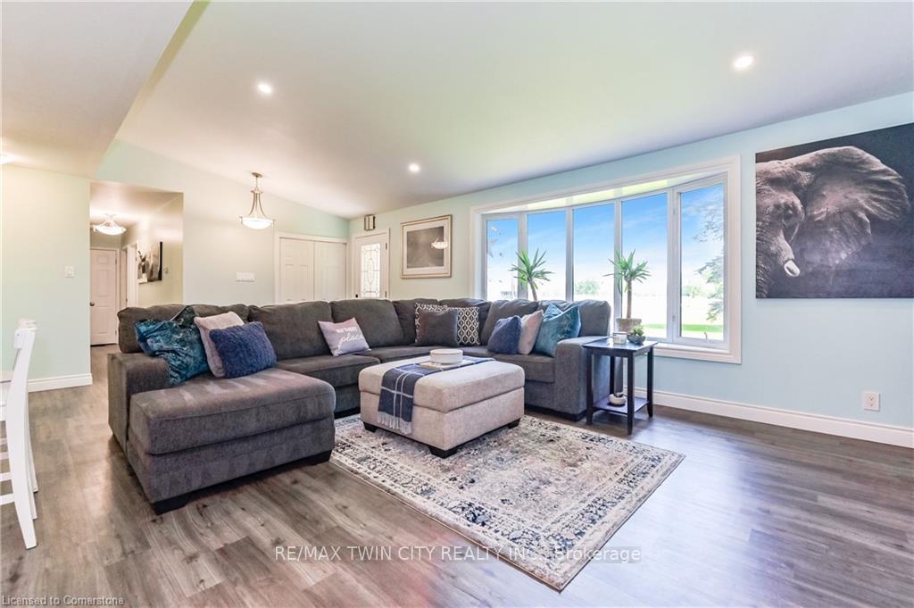 Photo 6 of 8774 Wellington Rd 5, Minto — HOMEH
