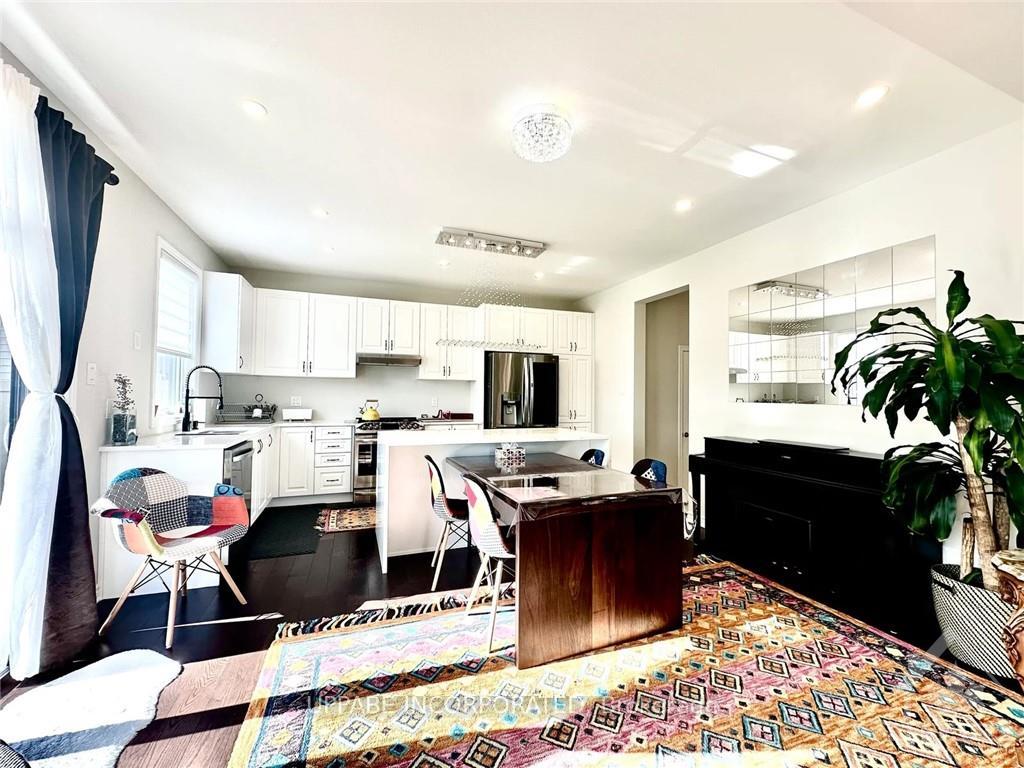 Photo 4 of 700 Brittanic Road, Ottawa, Kanata - Emerald Meadows/Trailwest — HOMEH
