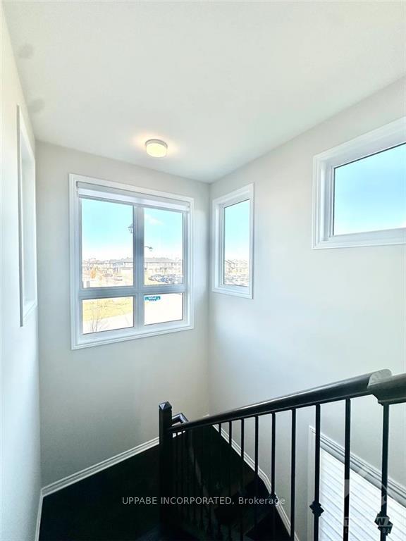 Photo 6 of 700 Brittanic Road, Ottawa, Kanata - Emerald Meadows/Trailwest — HOMEH