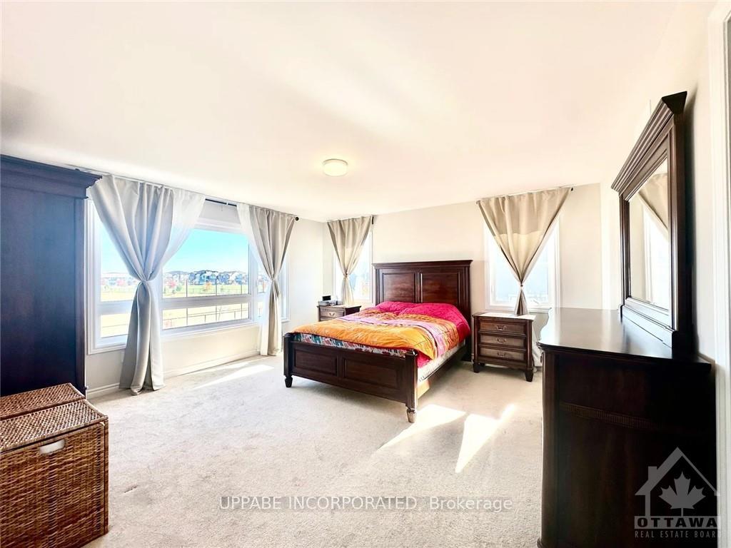 Photo 7 of 700 Brittanic Road, Ottawa, Kanata - Emerald Meadows/Trailwest — HOMEH