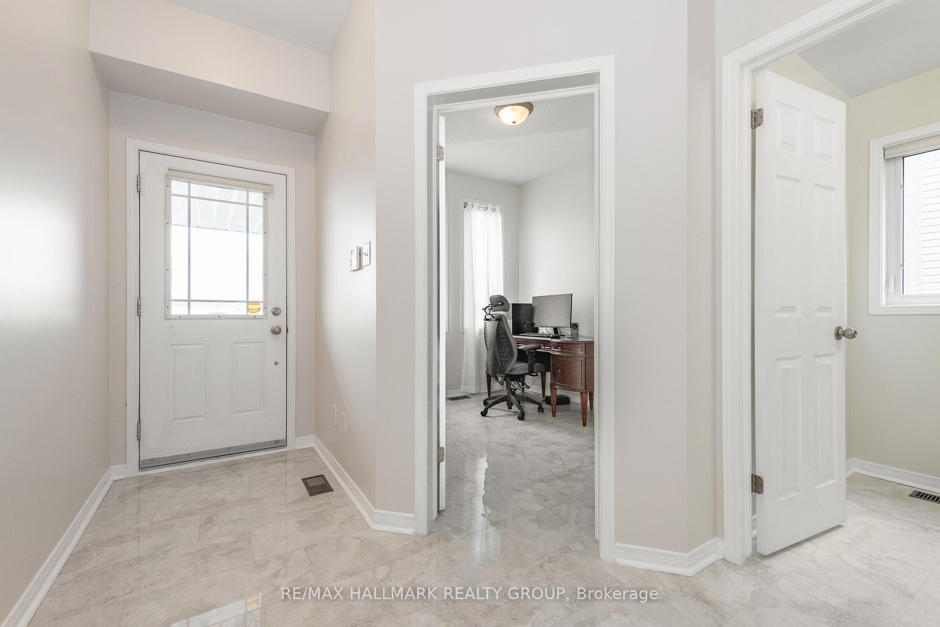 Photo 4 of 356 Breckenridge Crescent, Ottawa, Kanata - Morgan's Grant/South March — HOMEH
