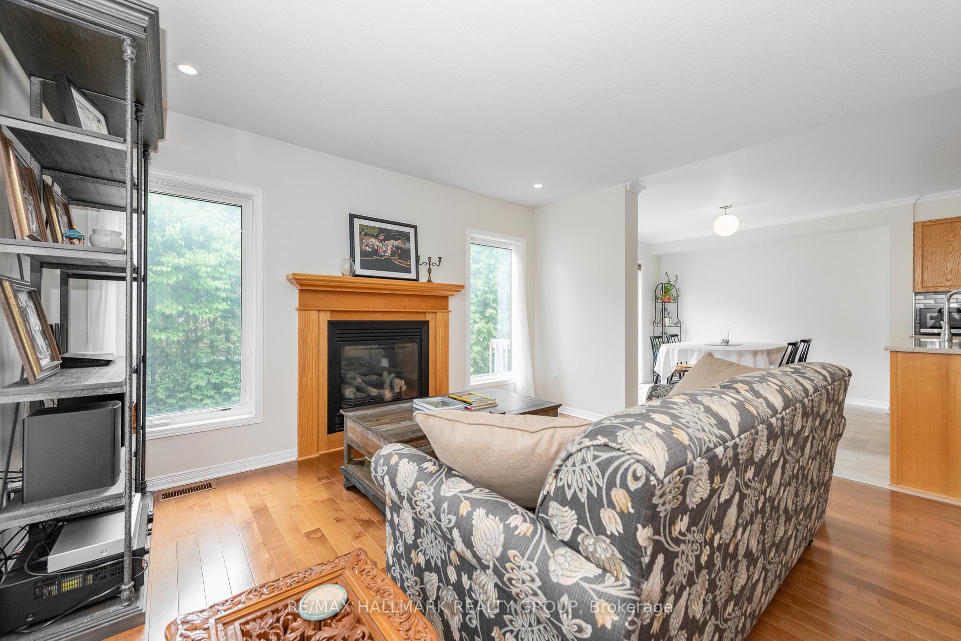 Photo 15 of 356 Breckenridge Crescent, Ottawa, Kanata - Morgan's Grant/South March — HOMEH