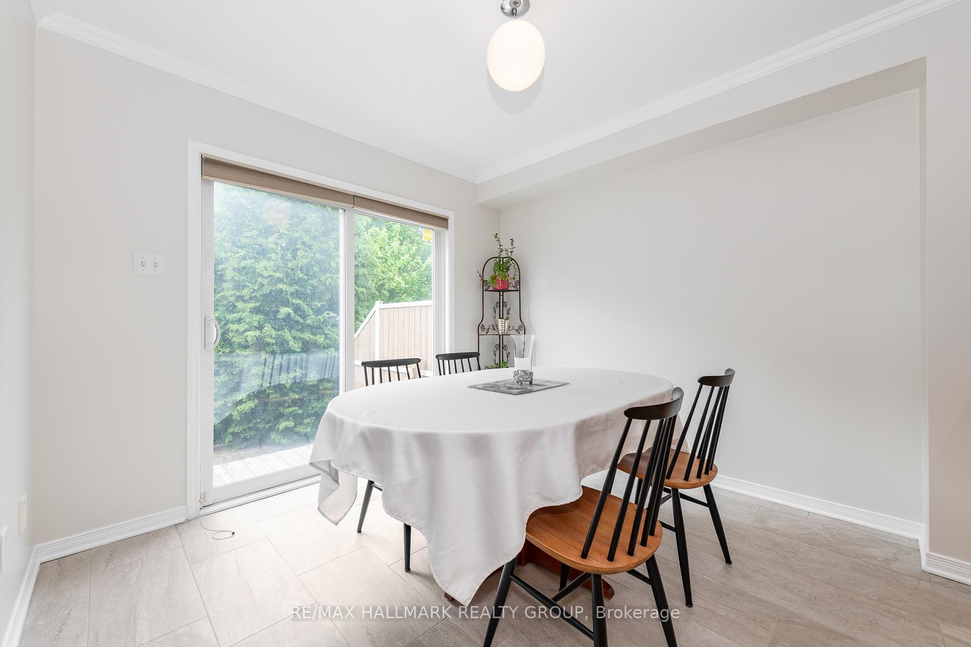 Photo 21 of 356 Breckenridge Crescent, Ottawa, Kanata - Morgan's Grant/South March — HOMEH