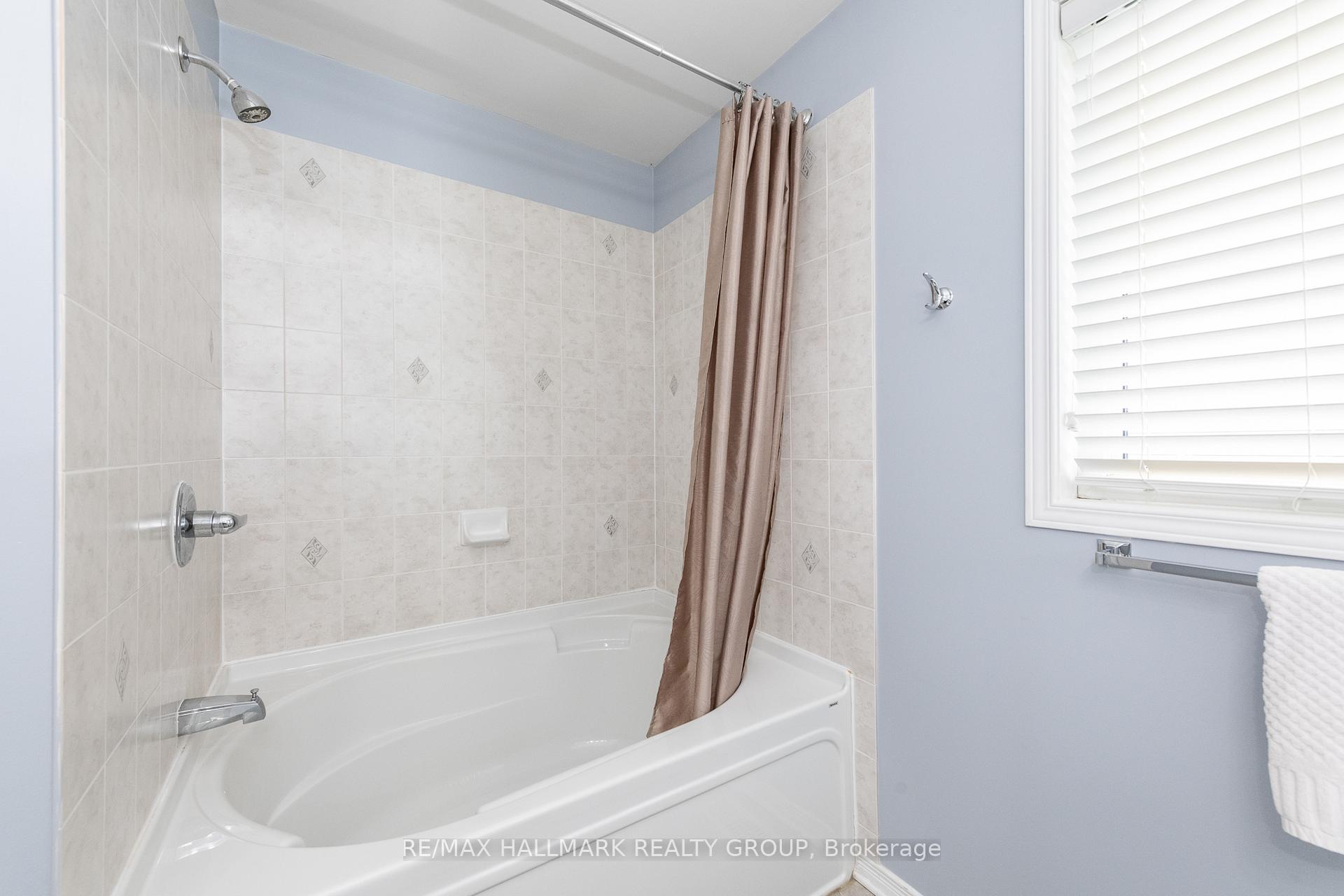 Photo 29 of 356 Breckenridge Crescent, Ottawa, Kanata - Morgan's Grant/South March — HOMEH