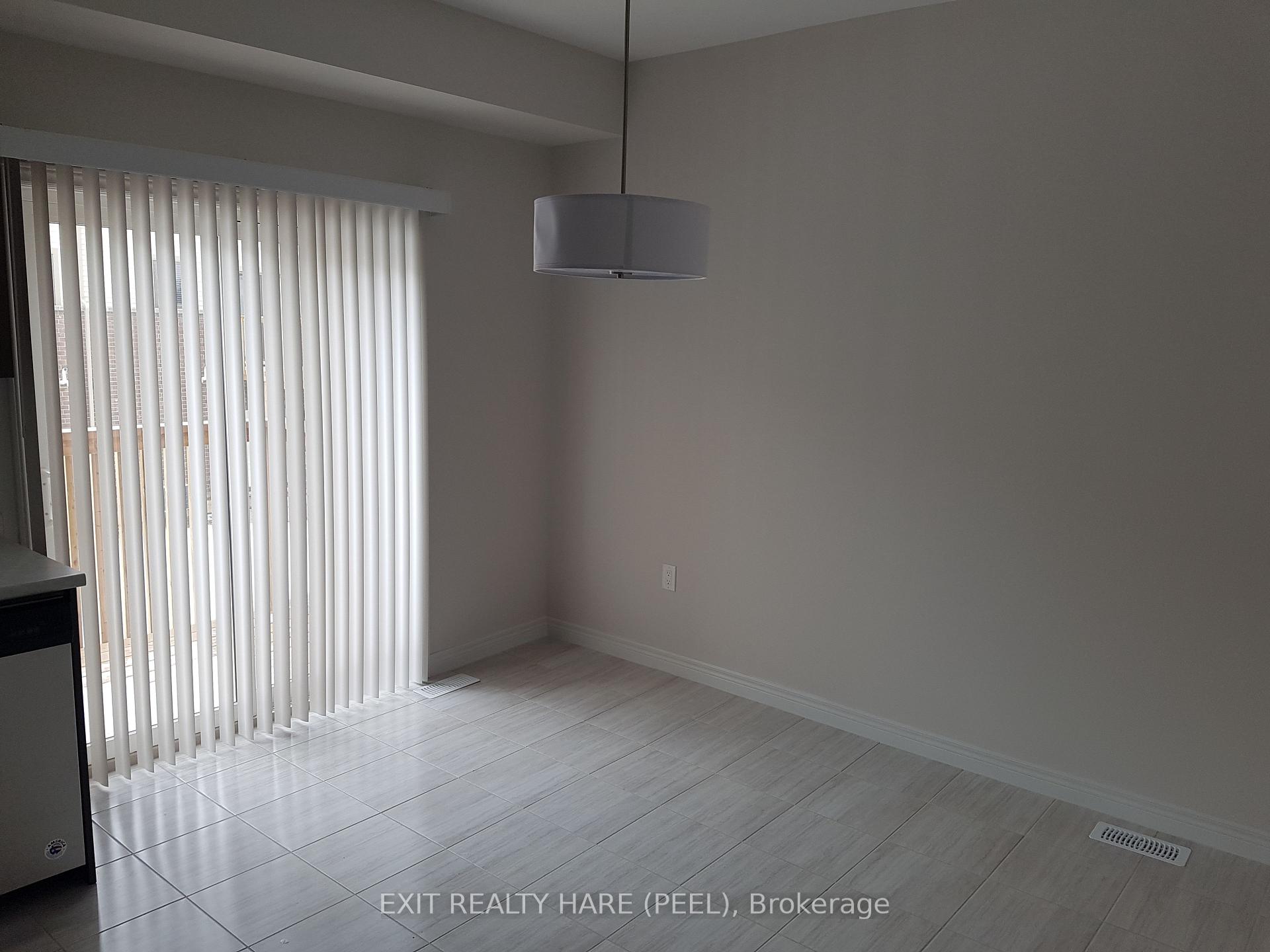 Photo 7 of 13 Birot Lane, Hamilton, Ancaster — HOMEH
