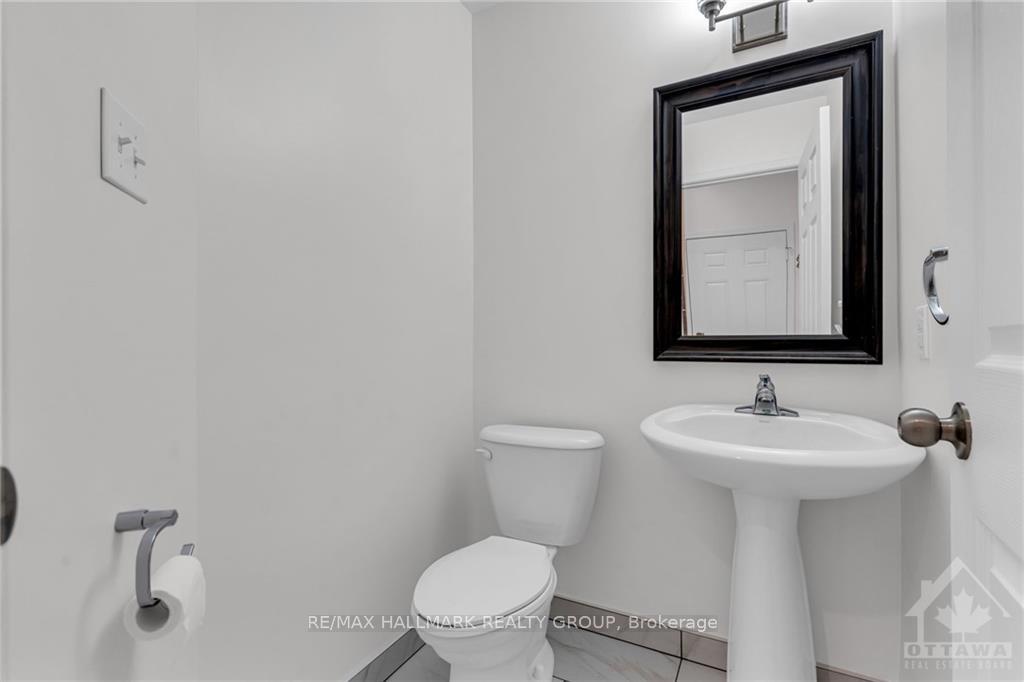 Photo 3 of 307 Applecross Crescent, Ottawa, Kanata - Morgan's Grant/South March — HOMEH