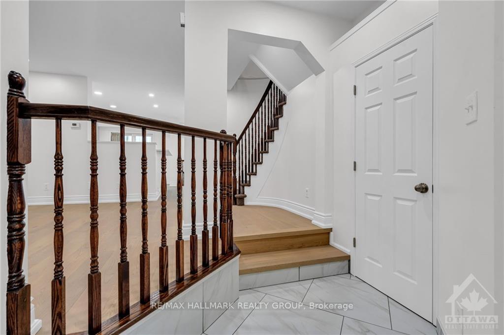 Photo 4 of 307 Applecross Crescent, Ottawa, Kanata - Morgan's Grant/South March — HOMEH